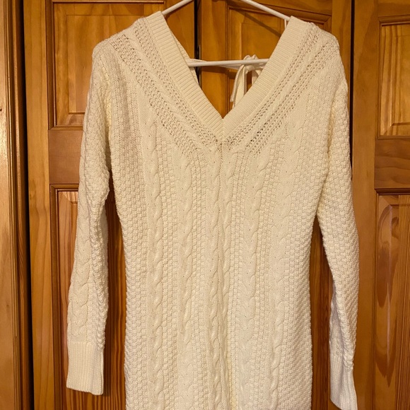 Vneck sweater dress - Picture 1 of 3